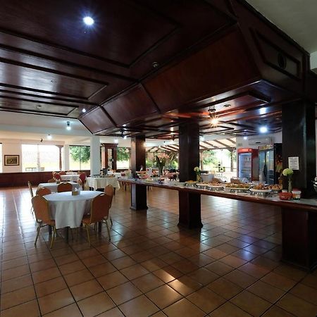 El Pantanal Hotel & Resort Puerto Quijarro  Eksteriør billede