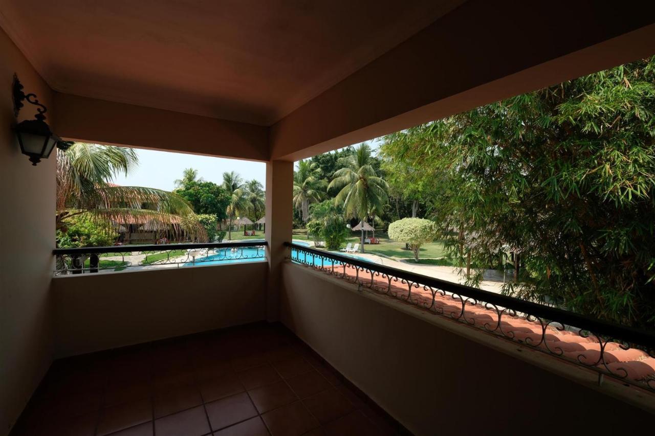 El Pantanal Hotel & Resort Puerto Quijarro  Eksteriør billede