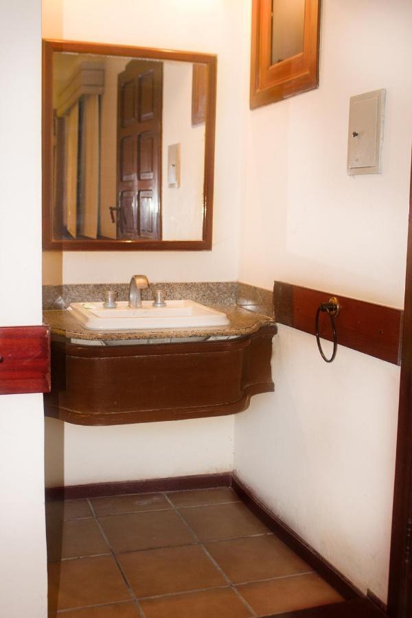 El Pantanal Hotel & Resort Puerto Quijarro  Eksteriør billede