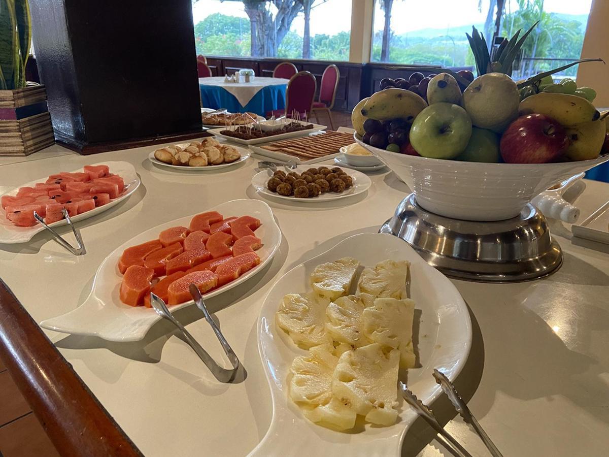 El Pantanal Hotel & Resort Puerto Quijarro  Eksteriør billede